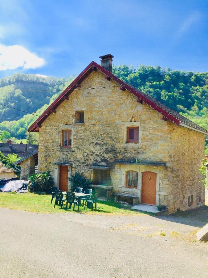 Gite Des Reculees Ladoye-sur-Seille Exteriér fotografie