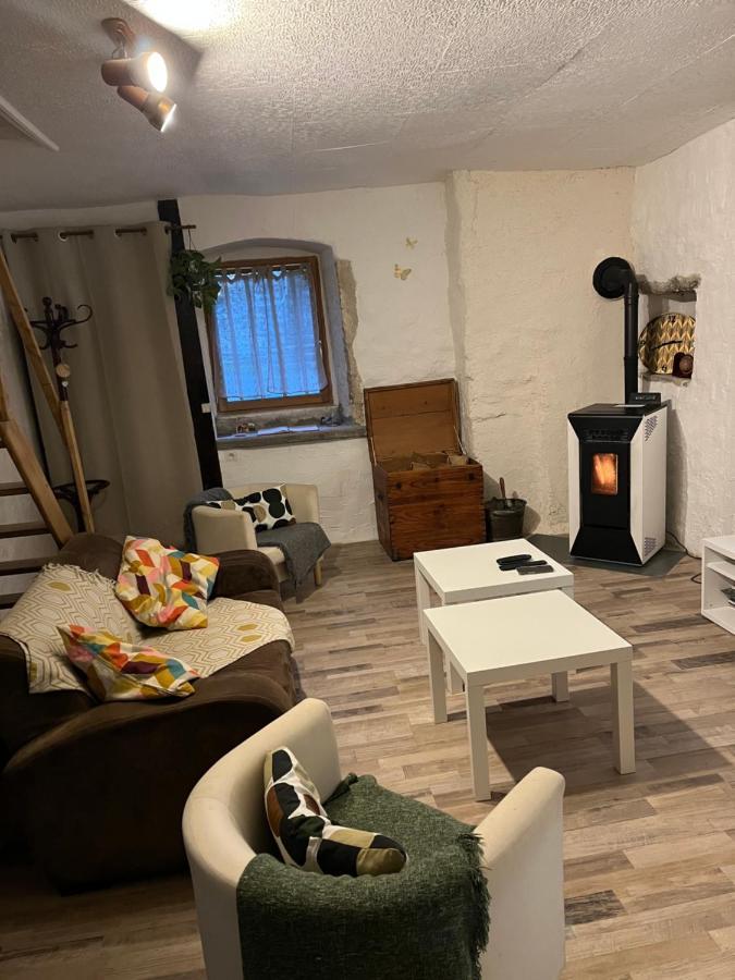 Gite Des Reculees Ladoye-sur-Seille Exteriér fotografie